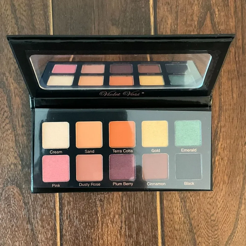 Violet Voss Cosmetics - Essentials Eye Shadow Palette - PRO Series - Brand New!